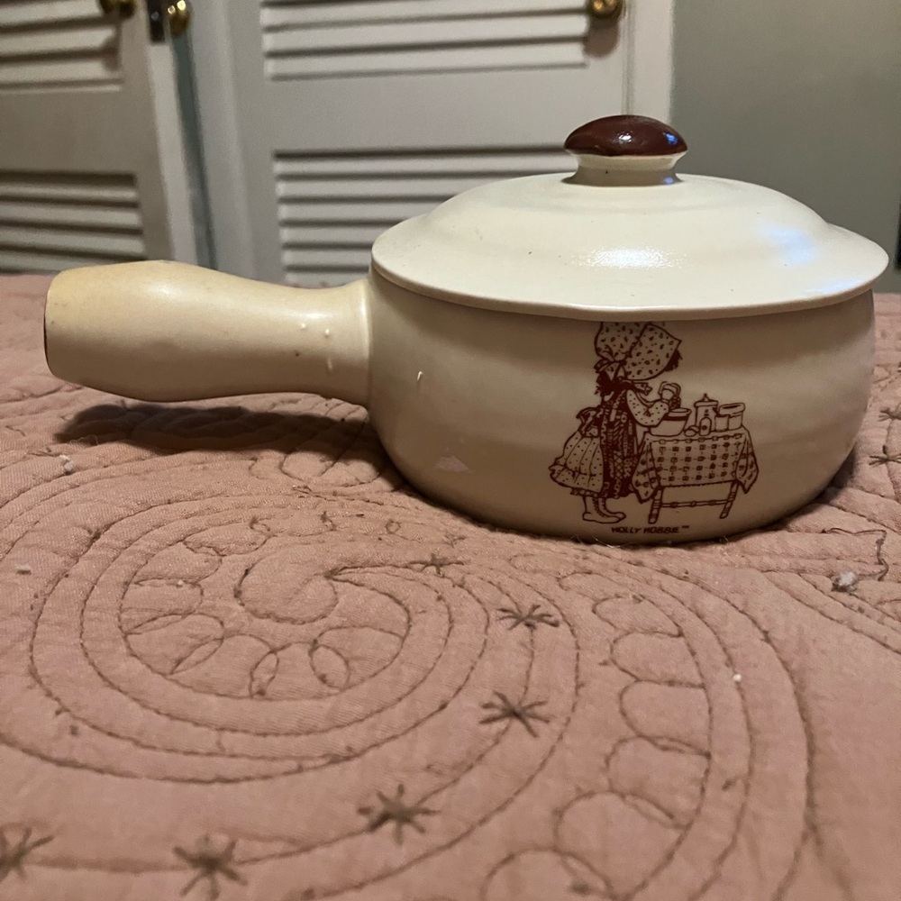 Vintage Holly Hobbie Stoneware Lidded Casserole Dish and 3 Baking Dishes